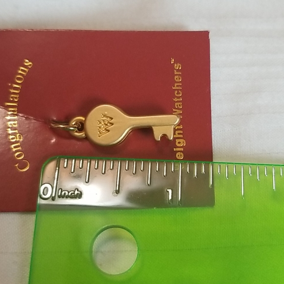 New Weight Watchers Gold Key Charm - Picture 3 of 4